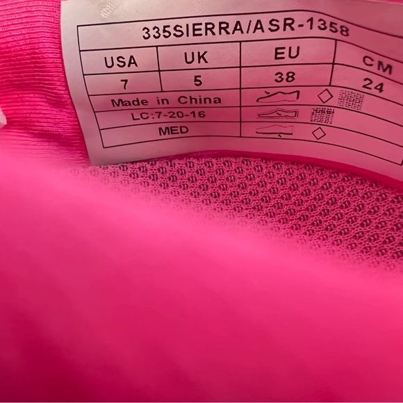 Vionic | flex sierra running sneakers size 7 - Picture 5 of 7